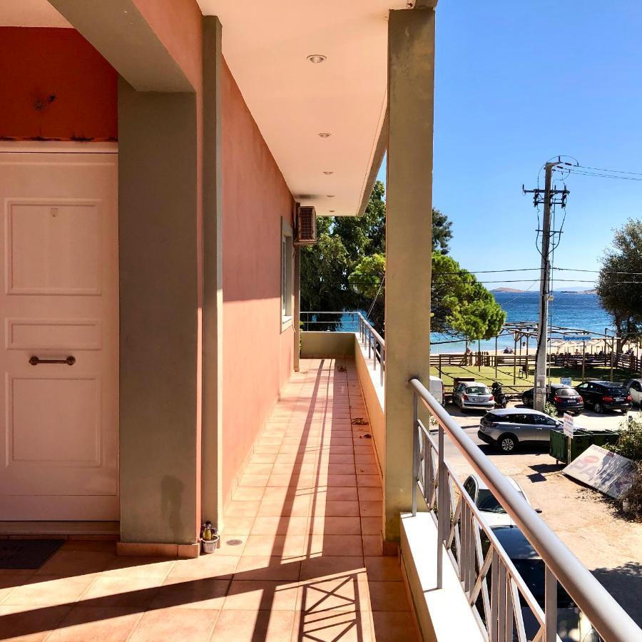 Villa Chloe'S Sunrise Beach House Athen Exterior foto